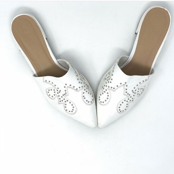 White Flats - Picture 4 of 4